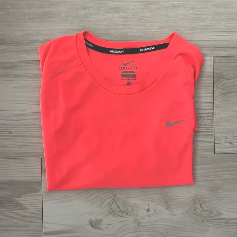 hot pink. nike dry fit. t shirt.